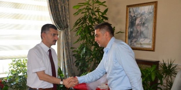 Mhp İl Yönetimi Vali Bektaş’ı Ziyaret Etti