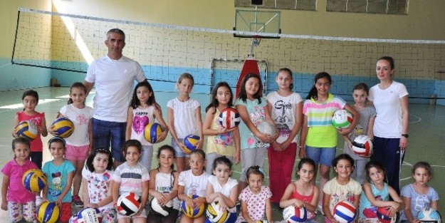 Kırkağaç’ta Yaz Kurslarına Büyük İlgi