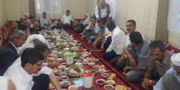 Fırat Anlı Ve Eşref Güler, Alatosun’da İftar Yemeğine Katıldı