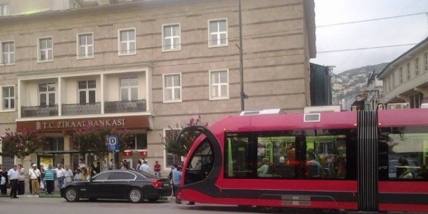 İpek Böceğine Park Engeli