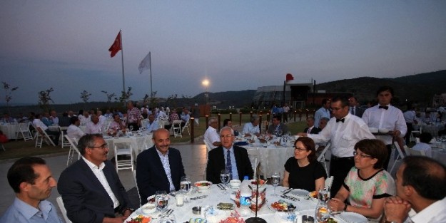 Başkan Selvitopu'ndan Barış Ve Kardeşlik Mesajı