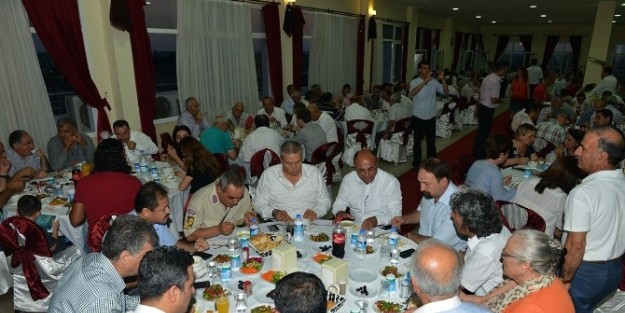 Çiğli Geleneksel İftarda Buluştu