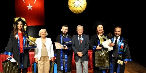İzzet Baysal Vakfı’nın Ödül Töreni Aibü’de Yapıldı