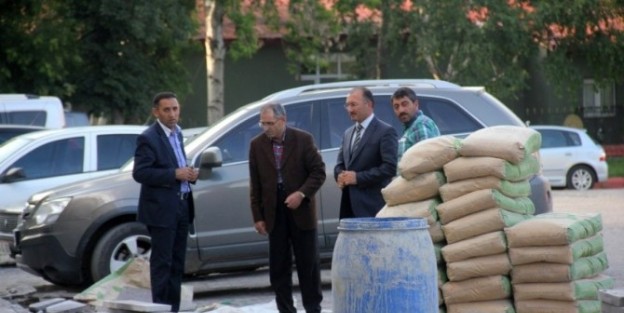 Başkan Köksoy, Şehir Merkezindeki Çalişmalari Yerinde İnceledi