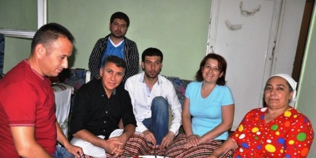 Ödemiş Kaymakamı'ndan Vatandaşa Sahur Ziyareti