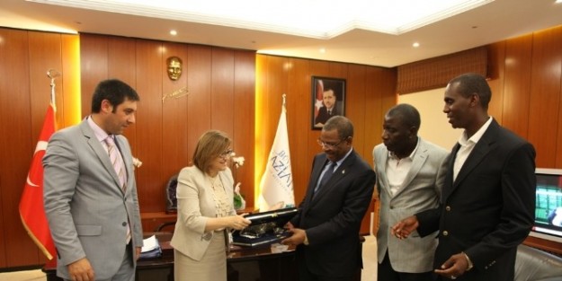 Nijer Büyükelçisinden Başkan Şahin’e Ziyaret