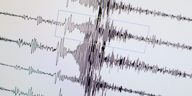 Van'da deprem!