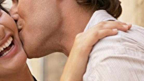 "Yanaktan öpme" cezası!