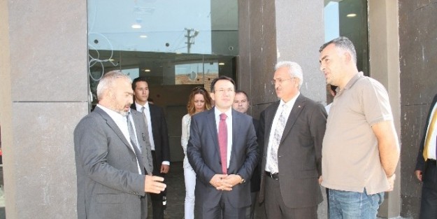 Vali Akdemir Ve Başkan Başsoy’dan Dünya Göz Hastanesi’ne Ziyaret