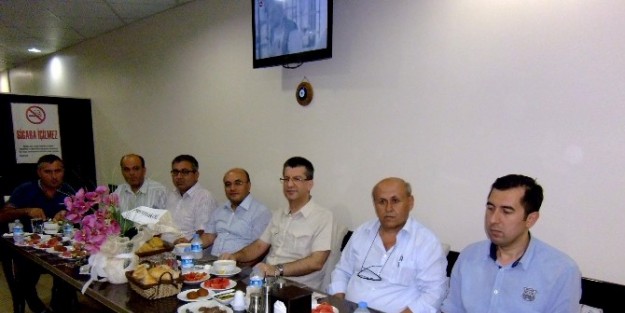 Hayrabolu Thk’dan Muhtarlara İftar Yemeği