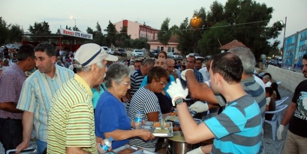 Başkan Atabay, İftar Çadirinda Oruç Açtı