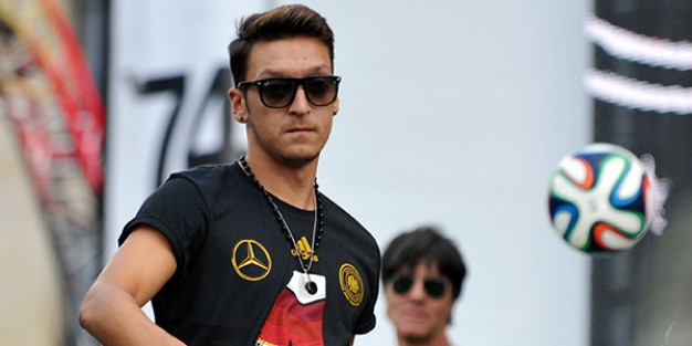Mesut Özil "Adımı Tarihe yazdırdım!"