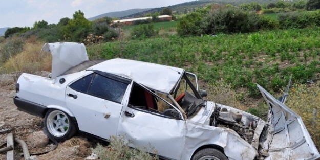 Çanakkale'de Otostopla Bindiği Otomobil Kaza Yaptı