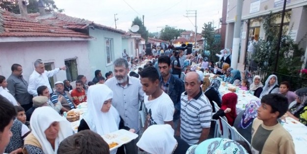 Roman Çocuklarin İftar Sevinci
