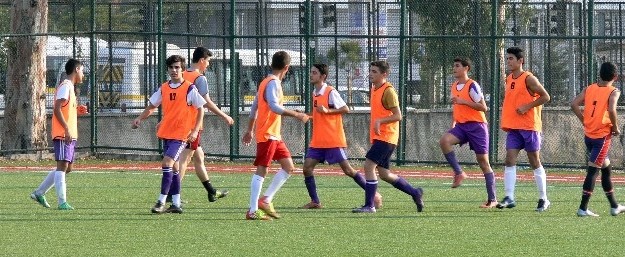Şenocak'tan Milli Takım Futbolcularına Destek