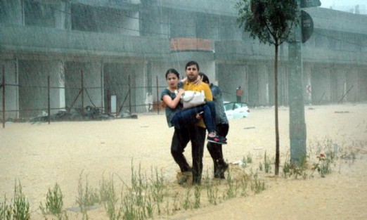 Kadın sürücünün selle mücadelesi!