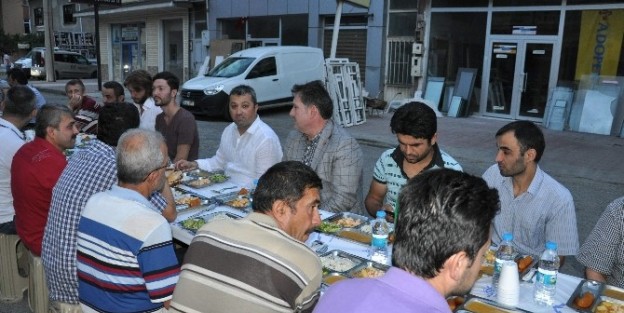Sanayi Esnafından İftar Sofrası