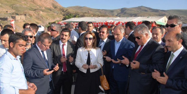 Efkan Ala'dan "Cumhurbaşkanlık duası"