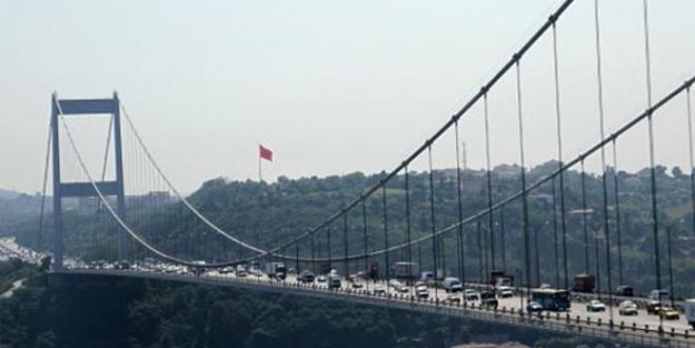 Boğaz Köprüsü'nde intihar!