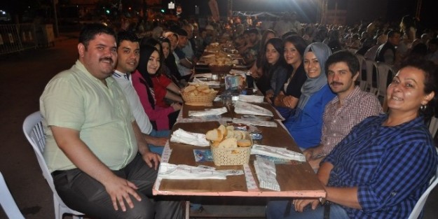 Altıeylül Belediyesi'nden Bin Kişiye Sahur