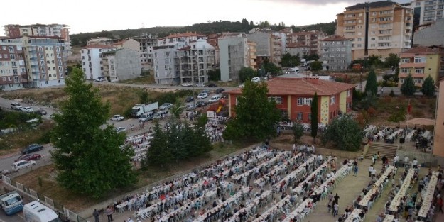 Belediyeden Bahçelievler Mahallesinde Geleneksel İftar Programı