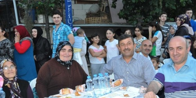 Darıca'da Eller Filistin İçin Açıldı