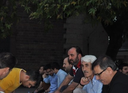 İhh'dan 'ümmet İftari'