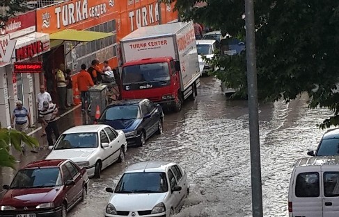Kırşehir’de Şiddetli Yağış