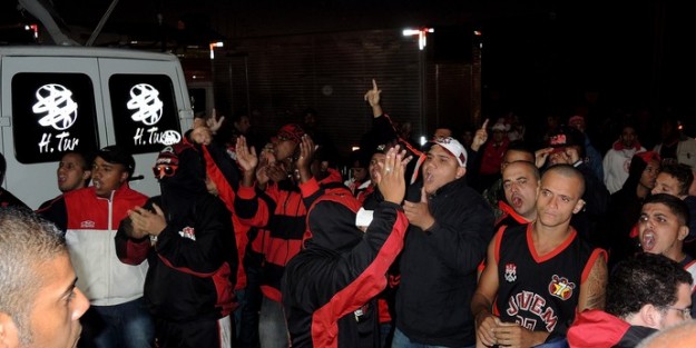 Fenerbahçe'nin yıldızını dövdüler!