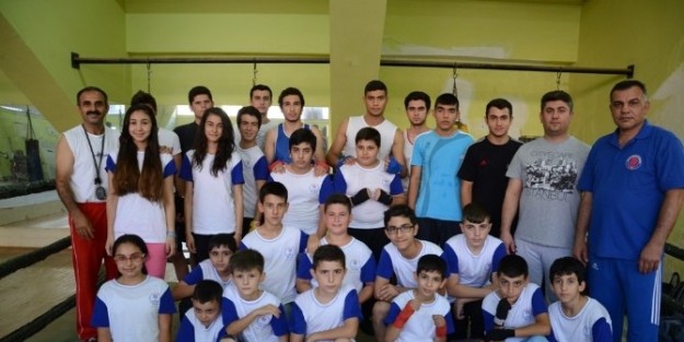 Boks İl Spor Okulları