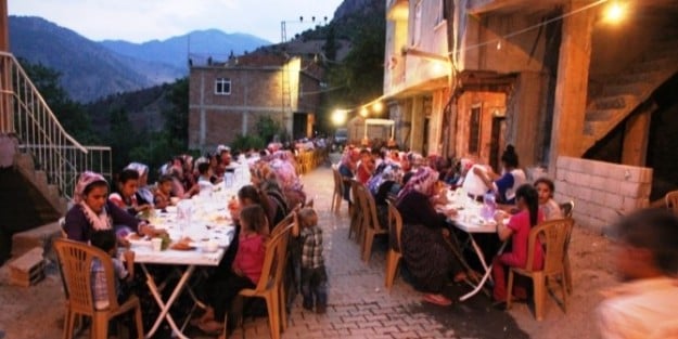 Yahyalı Belediyesi İftar Sofrası