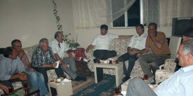 Başkan Sertoğlu, Büyükderelilerin İftar Yemeğine Katıldı