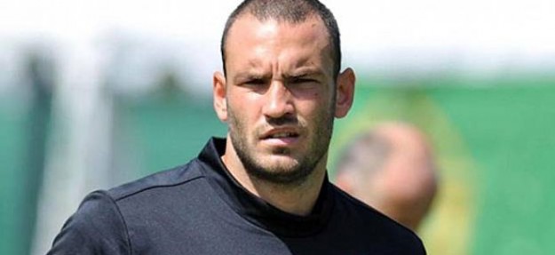 Galatasaraylı futbolcu resmen Başakşehir'de