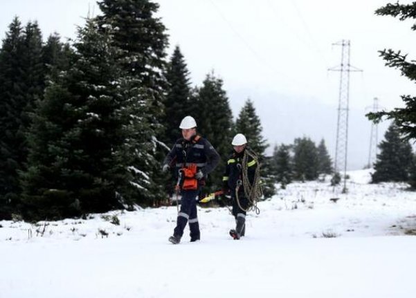 Bursa'da UEDAŞ ekiplerinin kar nöbeti başladı