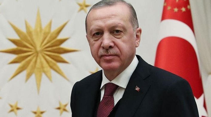 İsveç'te terör yandaşları Cumhurbaşkanı Erdoğan'ı hedef aldı!