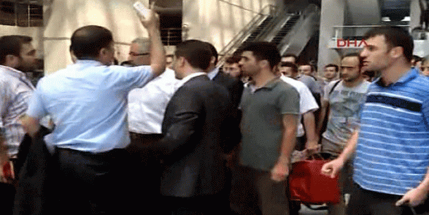 Polisler adliyede polisleri zor tuttu!