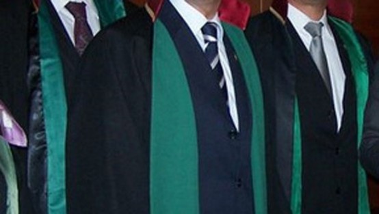 Avukatlar hakimi reddetti!