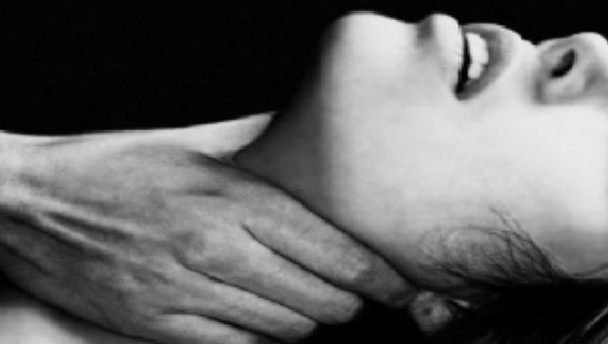 Cani koca eşini gömerken yakalandı!