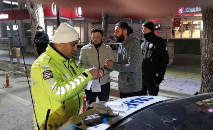 Polisin alkollü sürücü ile imtihanı! Osmanlı'dan girip Anadolu'dan çıktı