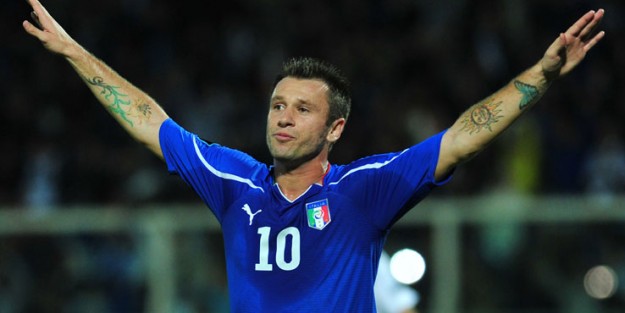 Prandelli'den Cassano'ya çağrı!