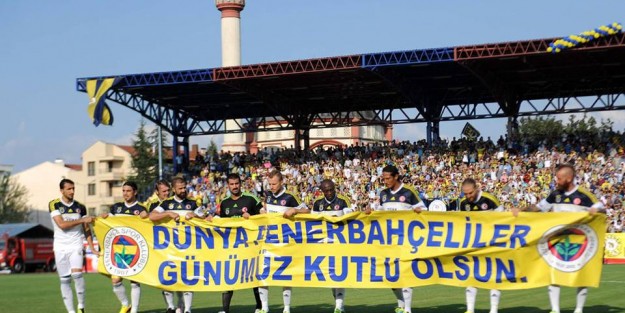 Saraçoğlu'nda imza şov!