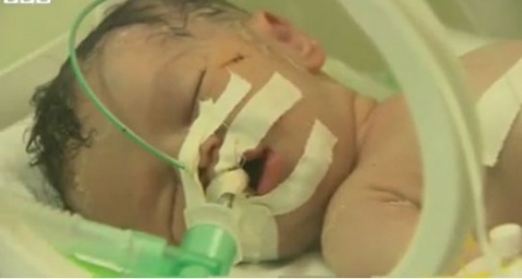 Gazze'deki minik bebek yaşamını yitirdi