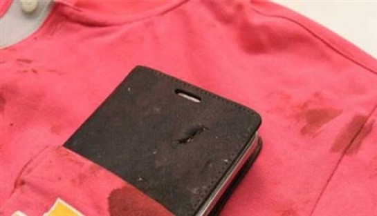 Hayatını telefonuna borçlu!