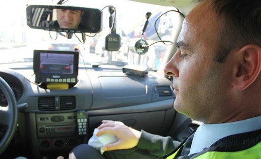 Uyarı levhası yoksa hız cezası da yok!