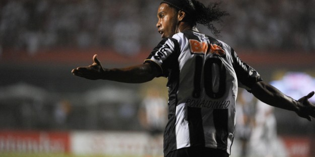 Fenerbahçe, Ronaldinho'yu istiyor