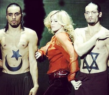 Madonna ortalığı karıştırdı