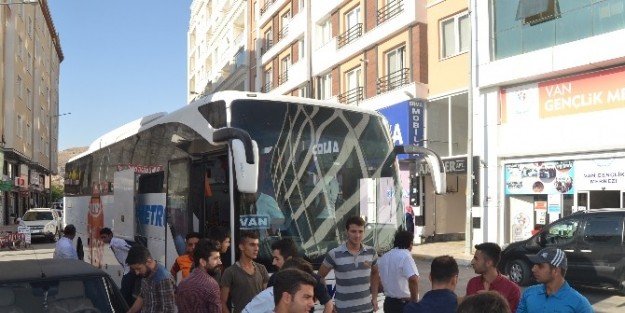 Van’dan Ankara Ve Trabzon’a Yolculuk Başladı