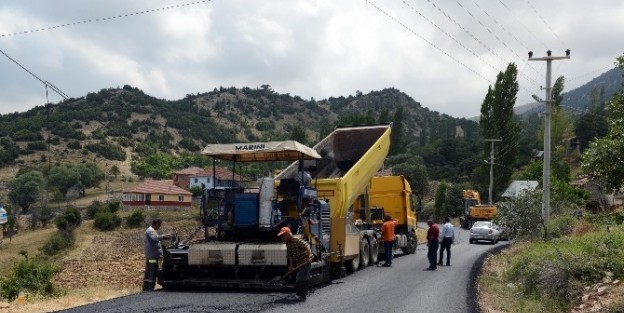 Köyler Sıcak Asfaltla Buluşuyor