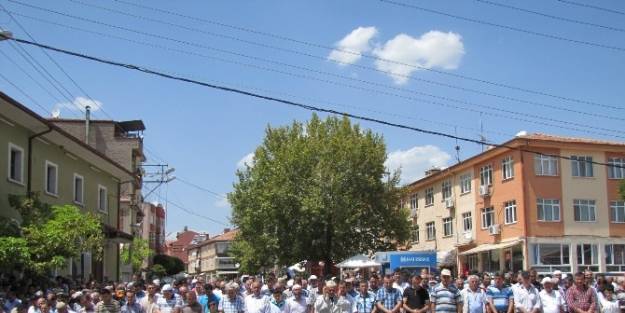 Gazze'de Ölenler İçin Hisarcık’ta Gıyabi Cenaze Namazı Kılındı