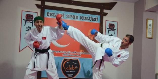 Teyo Güldürecek, Karateciler Dövüşecek